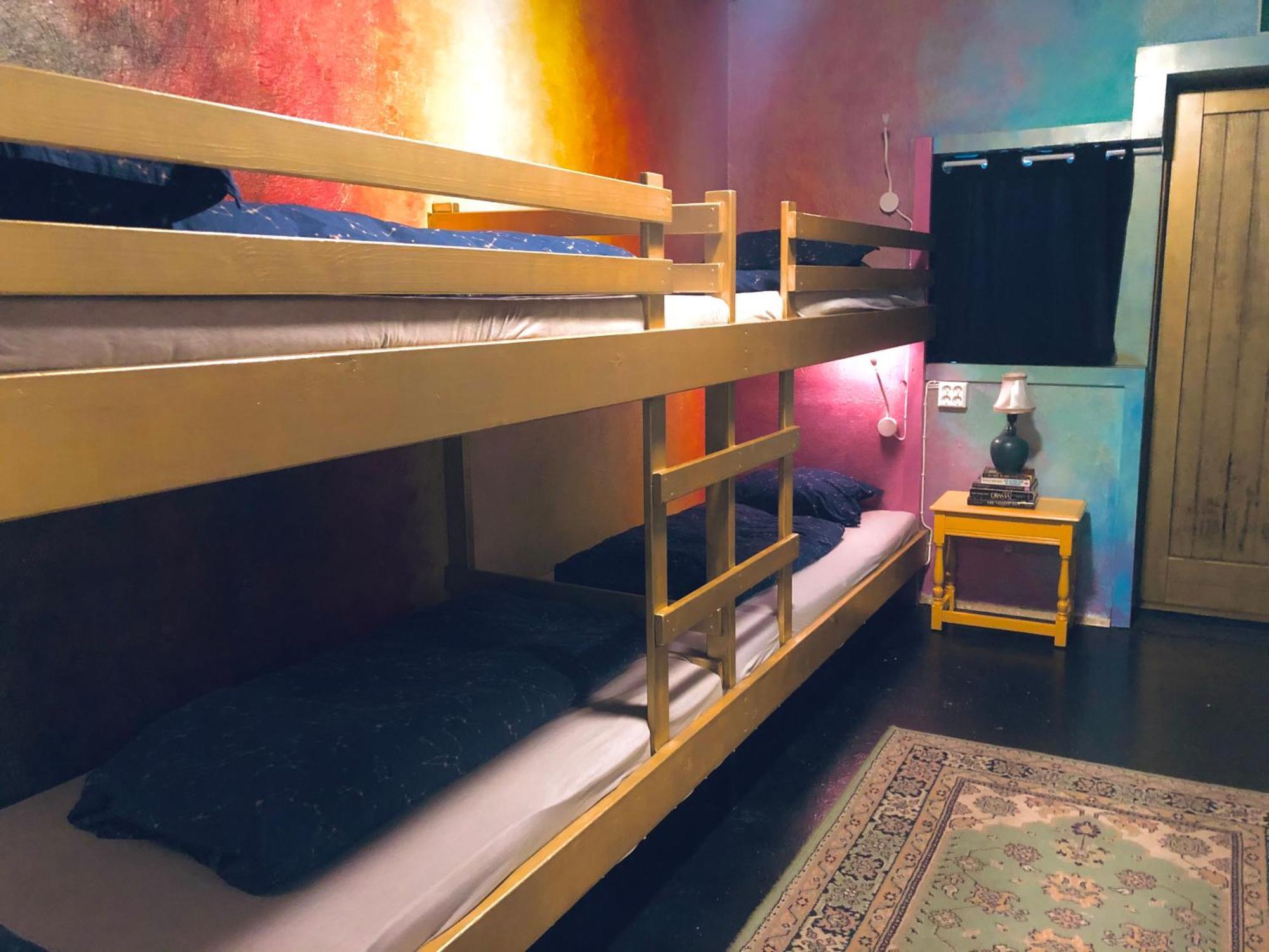 The Freezer Hostel & Culture Center Hellissandur Quarto foto