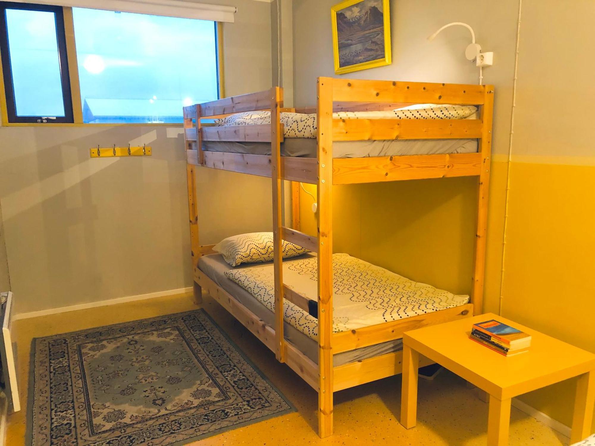 The Freezer Hostel & Culture Center Hellissandur Quarto foto